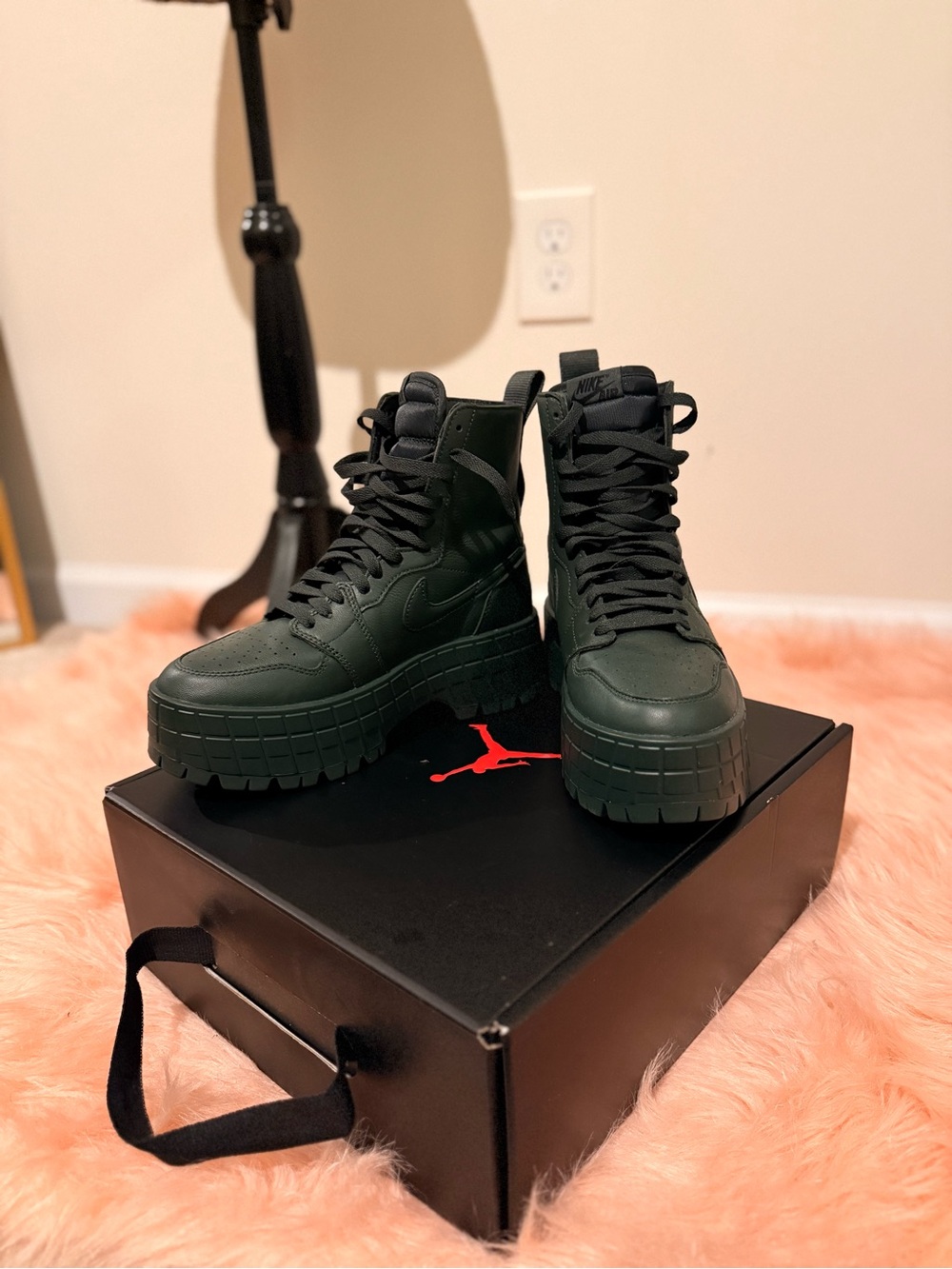 Nike Air Jordan 1 High Brooklyn boots in a dark spruce green colorway - Picture 9 of 10